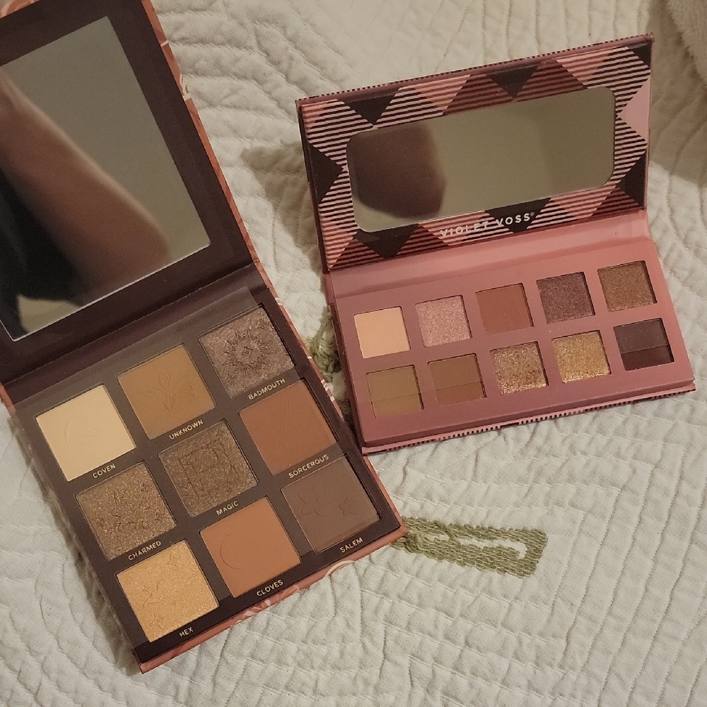 2 BUNDLE Eyeshadow Palette